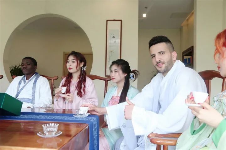 4月30日！10名留学生走进江口县，采茶品茗感受中国茶文化？  第3张