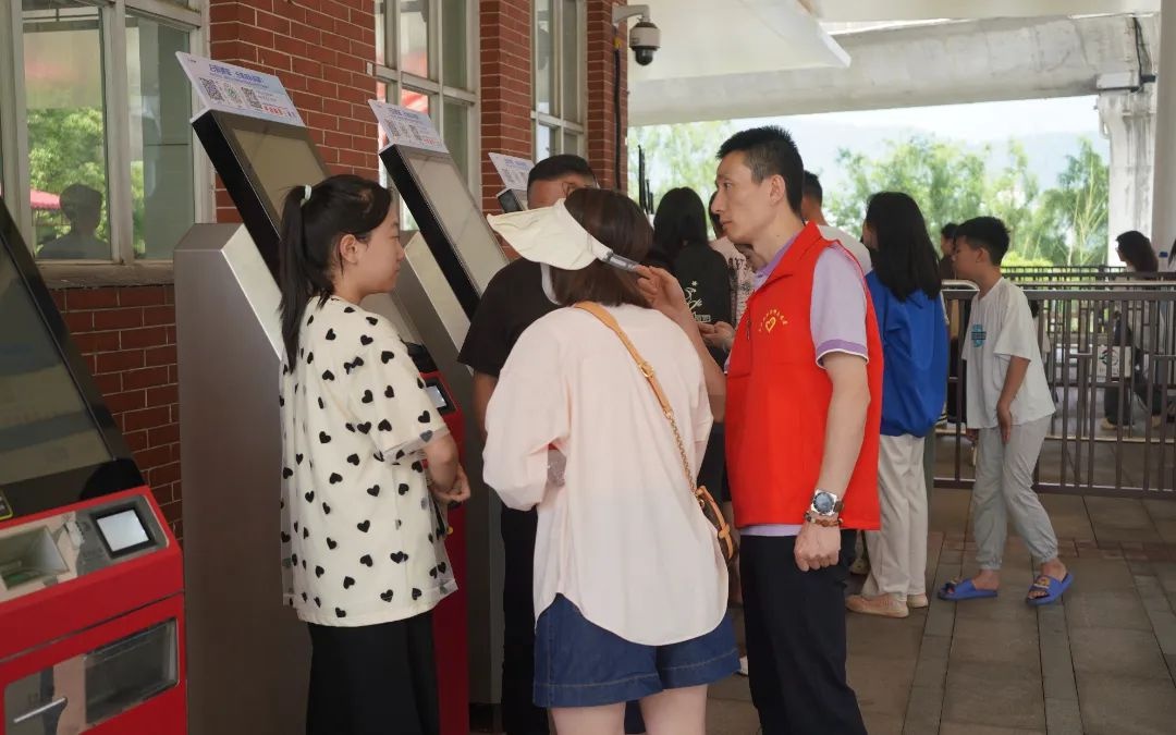 五一小长假首日长沙地铁客运量惊人！407.7万人次你知道意味着什么吗？  第4张