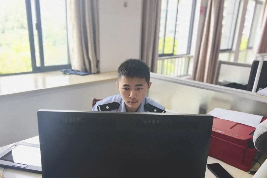 从被守护者到守护者，这个五一新警在岗心声有多震撼？
