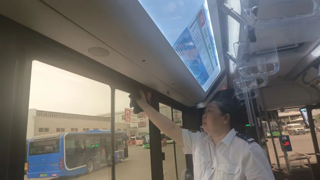全国五一巾帼标兵岗线路女车长马莉华，退休前的坚守有多动人？  第2张