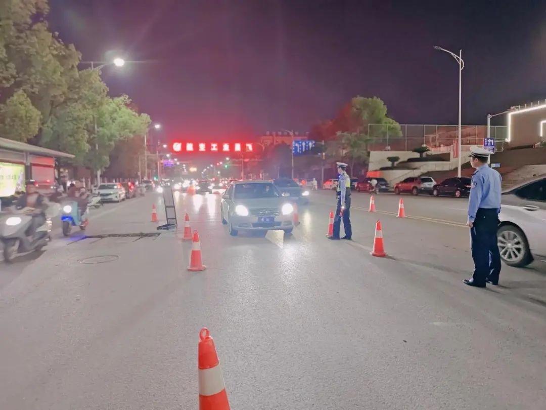 五一假期酒驾风险增大！交警夜查整治行动能否保障你出行安全？  第2张