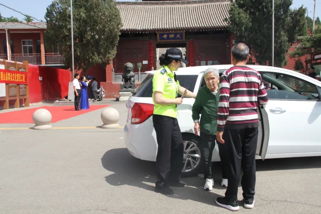 五一假期稷山交警全力筑牢道路安全防线，你知道他们都做了啥？  第9张