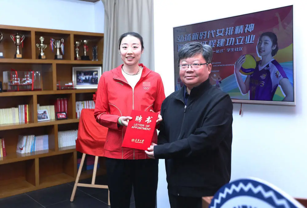 国米2比0亚特兰大，邓弗里斯双响炮！他们能否连续4年捧得意超杯？  第4张