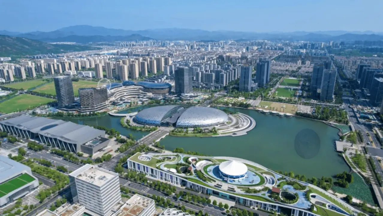 德清模式40年：小县城如何从烧砖头到烧晶体，引领新时代科技创新？