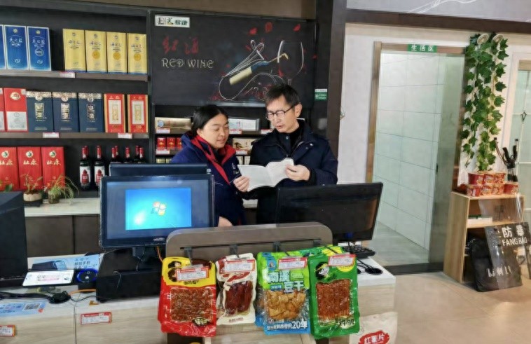 霍山县烟草专卖局普法进乡村，居民法律意识如何提升？揭秘背后的故事