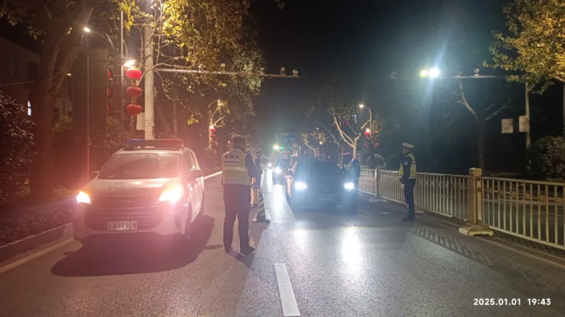元旦假期如何确保平安？公安阎良分局全警出动，让安全看得见  第6张
