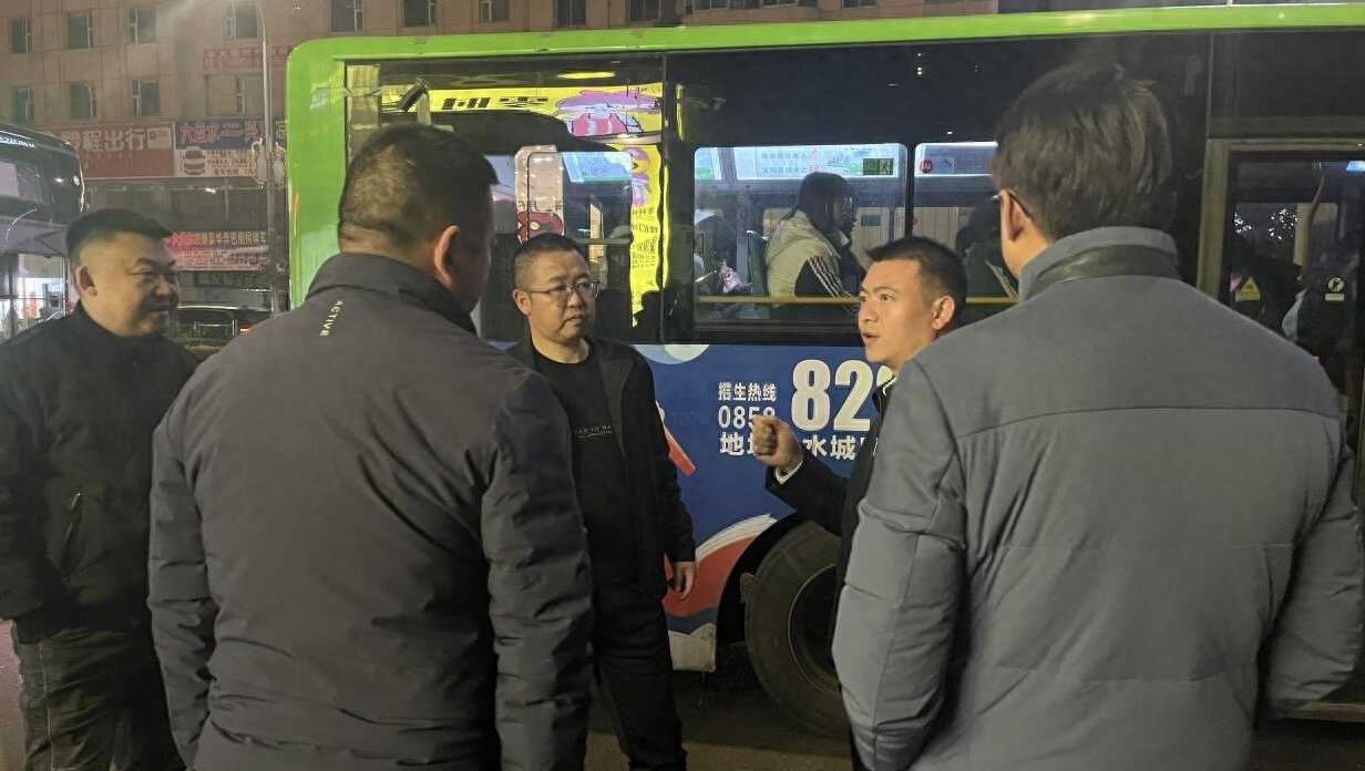 跨年夜出行大考验！市交通运输局如何保障人民广场万人潮？