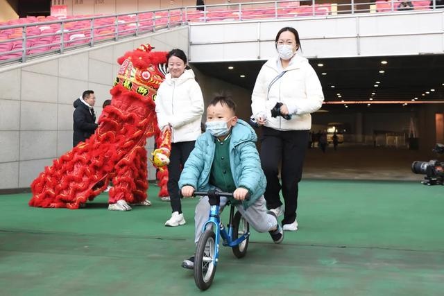 2025年第一个周末，郑州这些地方让你瞬间穿越到夏天！你准备好了吗？  第9张