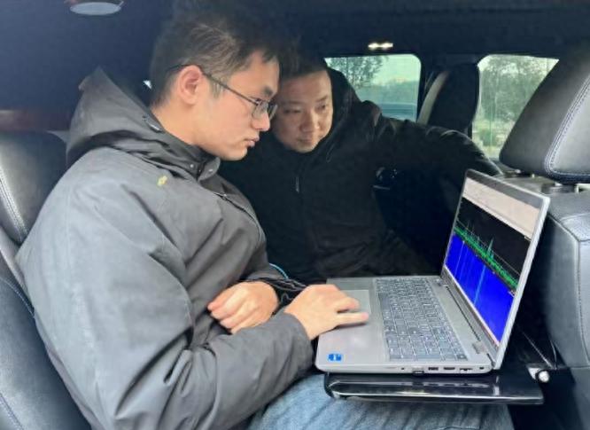 湖北无线电监测中心如何迅速排查民航通信干扰，保障飞行安全？  第1张