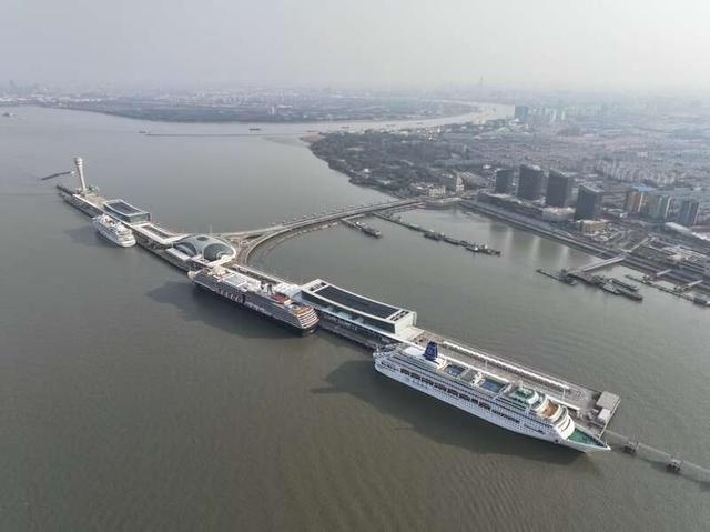 上海口岸旅客数激增95.3%！2024年进出境人数突破3647万，你准备好出发了吗？  第2张