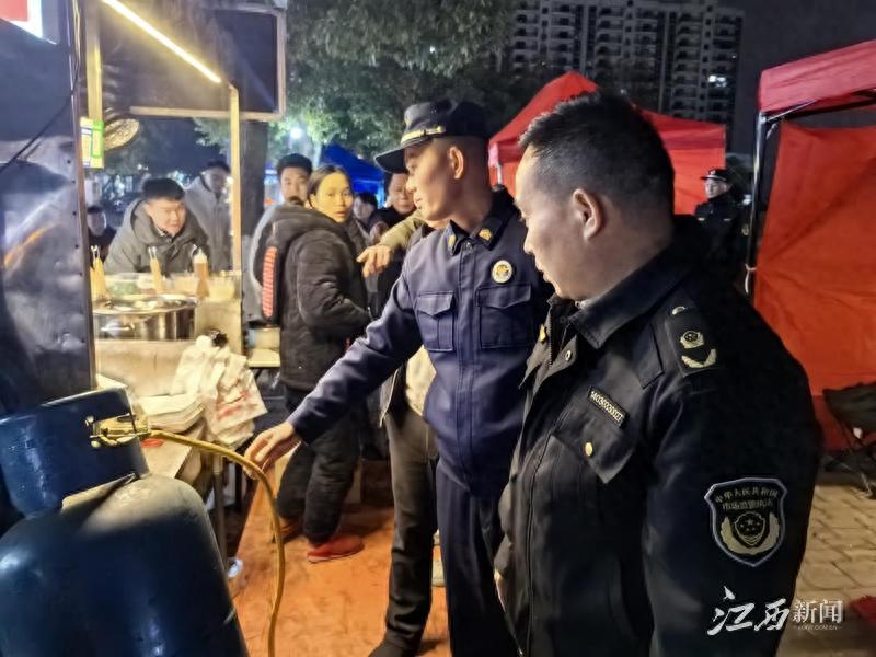 景德镇夜市摊整治行动大揭秘！你的食品安全有保障了吗？  第1张