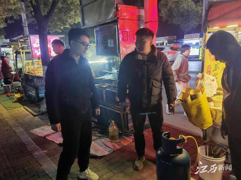 景德镇夜市摊整治行动大揭秘！你的食品安全有保障了吗？  第2张