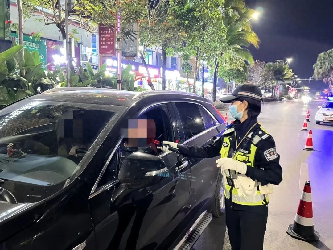 西双版纳勐腊县交警大队如何打好冬季交通安全收官战？全面部署冬行—2整治行动  第1张