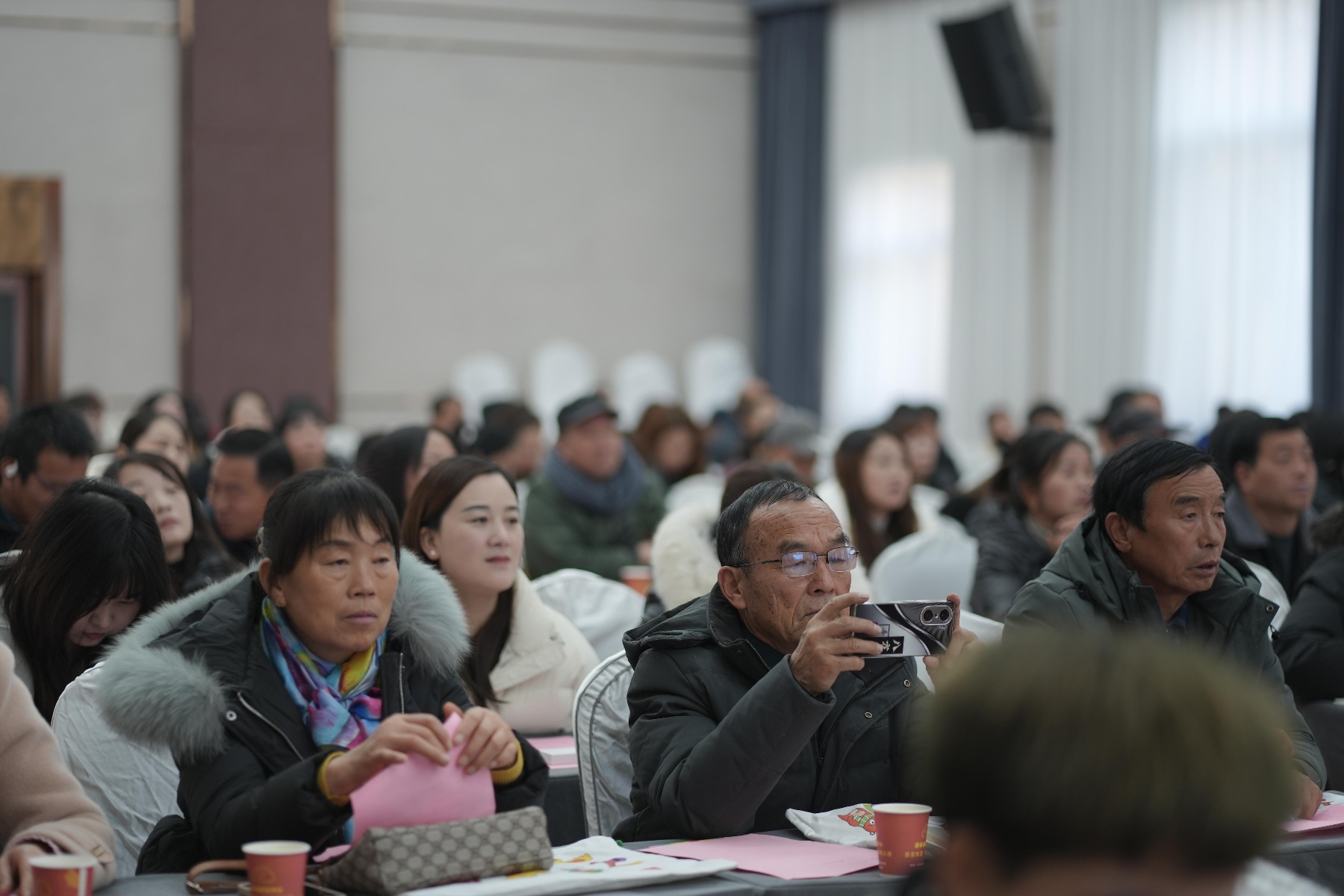 周至县启动‘周末爸妈’计划，如何为困境儿童点亮希望之光？  第2张