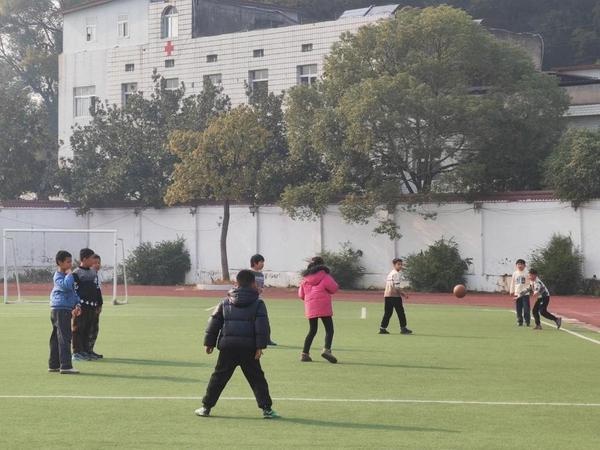 穿越时空的舞蹈！麻山镇中心小学的孩子们如何用傩舞传承千年文化？  第5张
