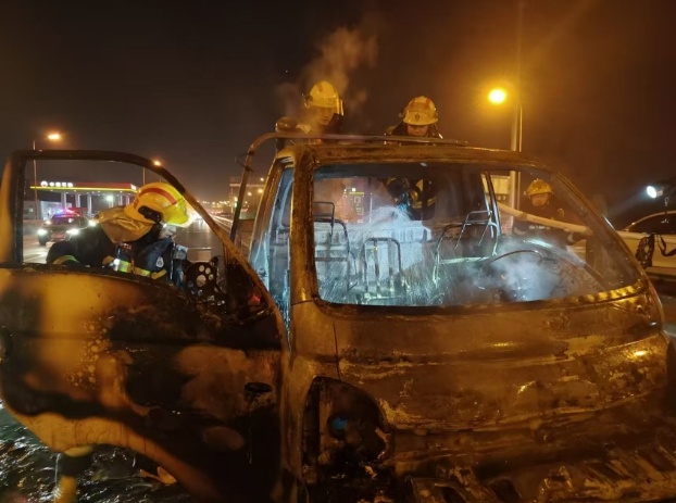 冬季汽车火灾频发！你的爱车安全吗？2024年北京货车起火事件揭秘  第3张