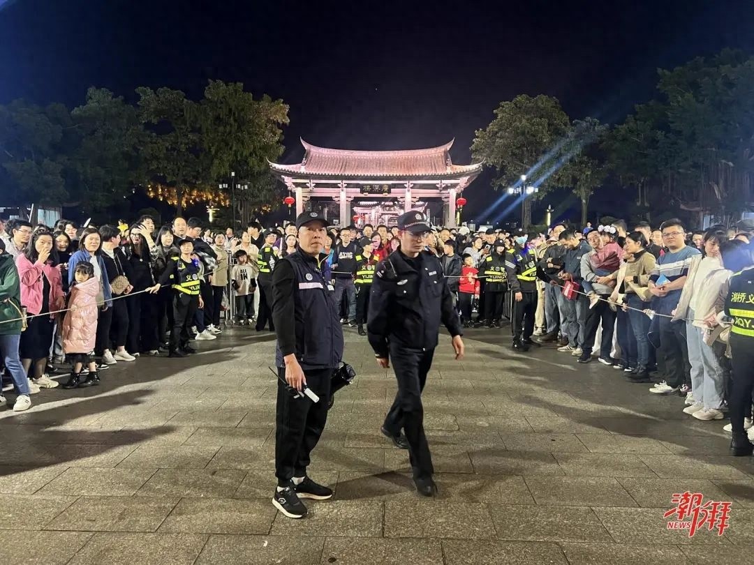 春节大家喜乐走亲访友时，谁坚守街头？是湘桥义警!  第1张