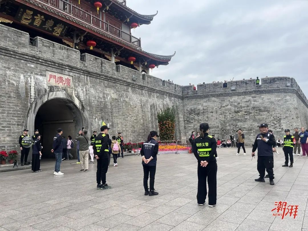 春节大家喜乐走亲访友时，谁坚守街头？是湘桥义警!  第5张
