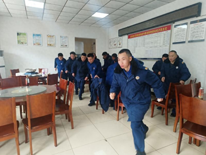 一顿饭15 - 20分钟就够，消防队却吃了3小时？背后故事惊人