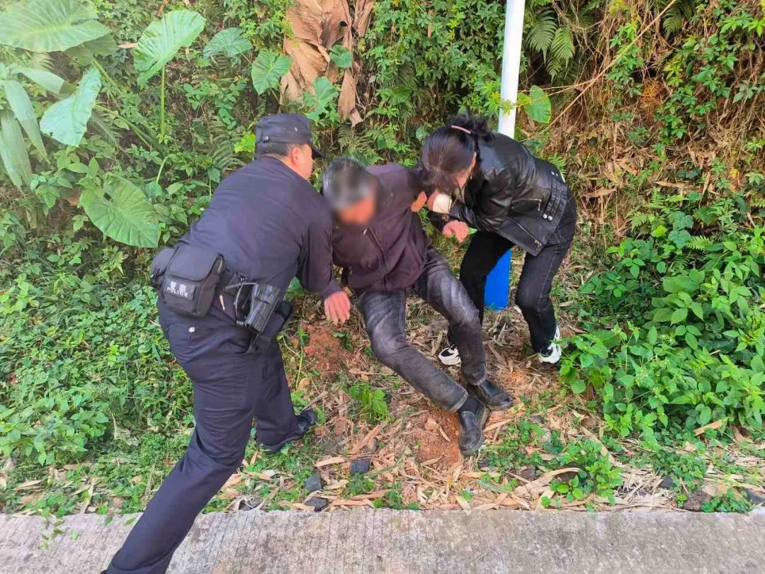 春节假期警民暖心故事不断!民警辅警坚守一线遇火情,他们如何做到有警无险?!  第3张