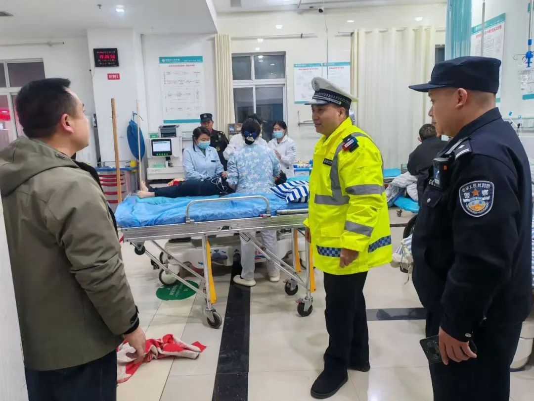 新春佳节阖家团圆时，凤冈公安争分夺秒开辟生命通道？赞  第3张