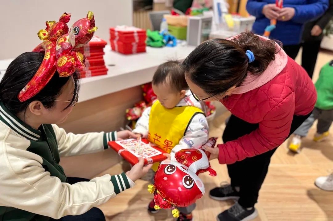 蛇年徐汇区长桥街道宝宝屋新年活动有多精彩?!  第4张