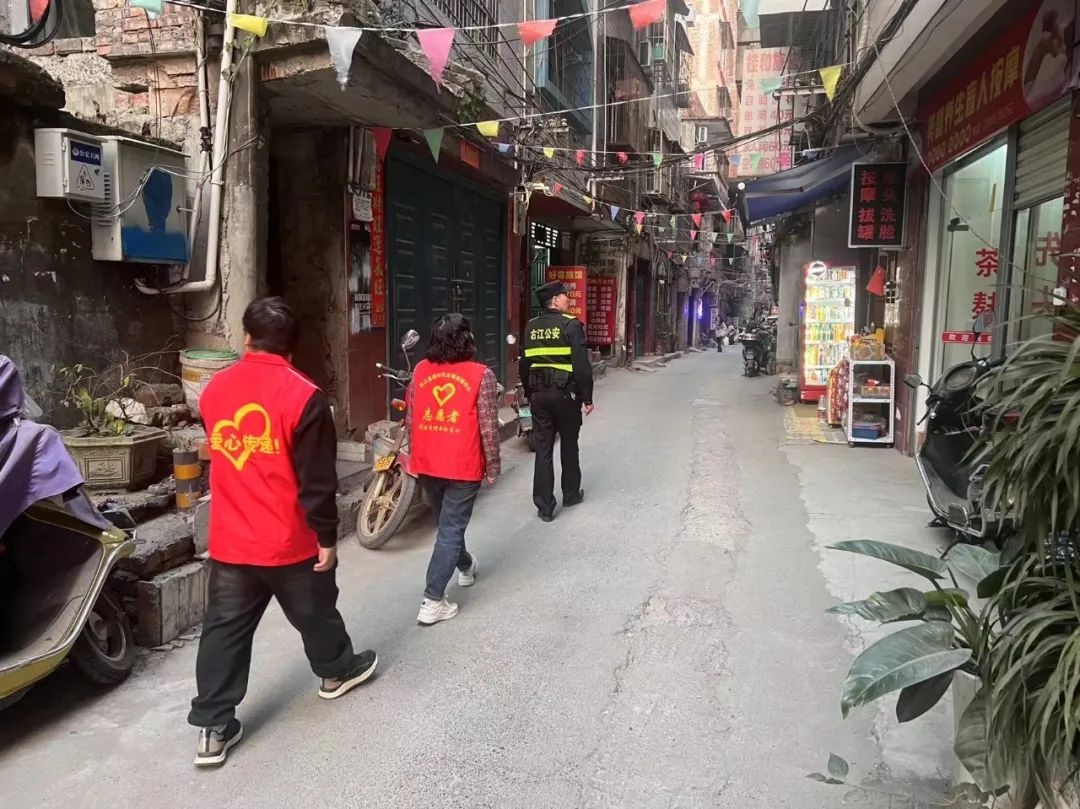 春节万家团圆时，他们为何还在街头奔波？揭秘右江公安的别样年味儿  第5张