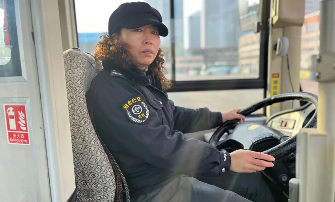 春节本应团圆，公交女职工为何坚守退休前的最后一岗？  第2张