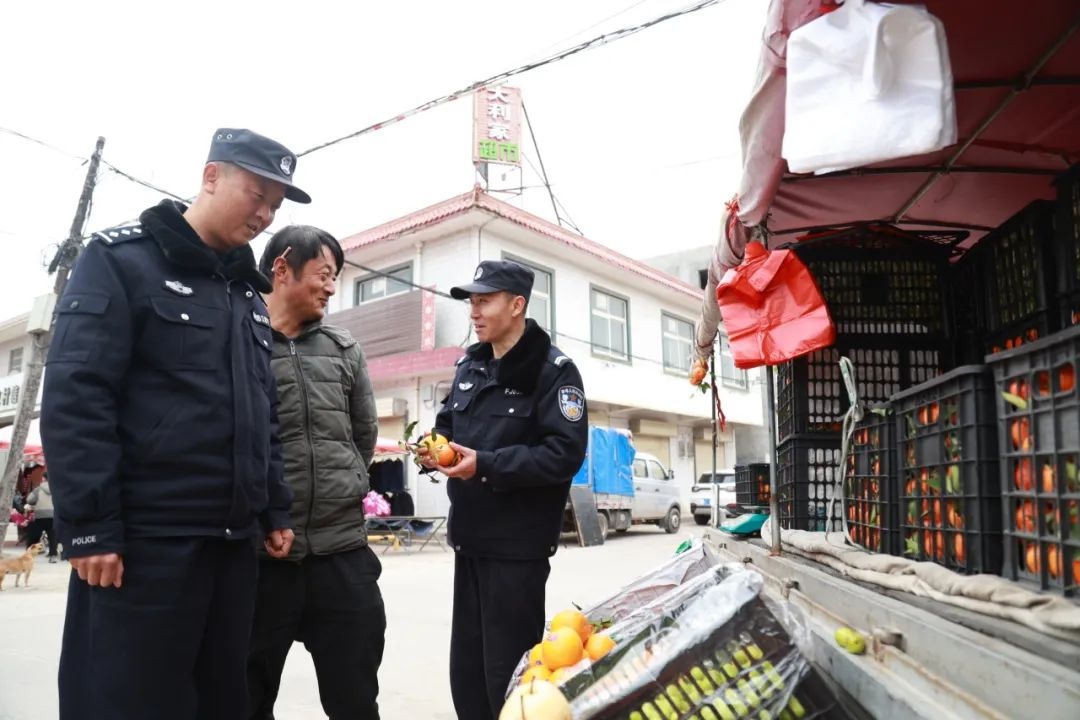 春节喜庆浓厚时，民警为何不放松？看小河警务室的坚守  第4张