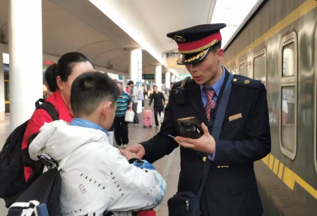 春节返程客流高峰来临!银川客运段如何应对?  第3张