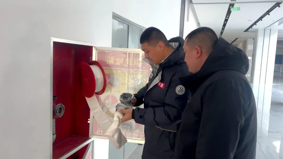 春节阖家欢聚时他们为何坚守岗位？致敬平凡岗位的不凡坚守者!  第2张