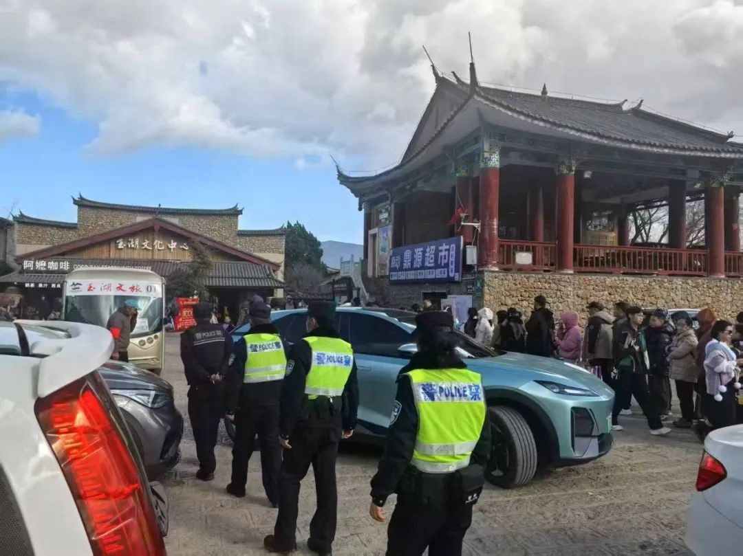 春节玉龙公安默默坚守一线：背后有何故事?  第7张