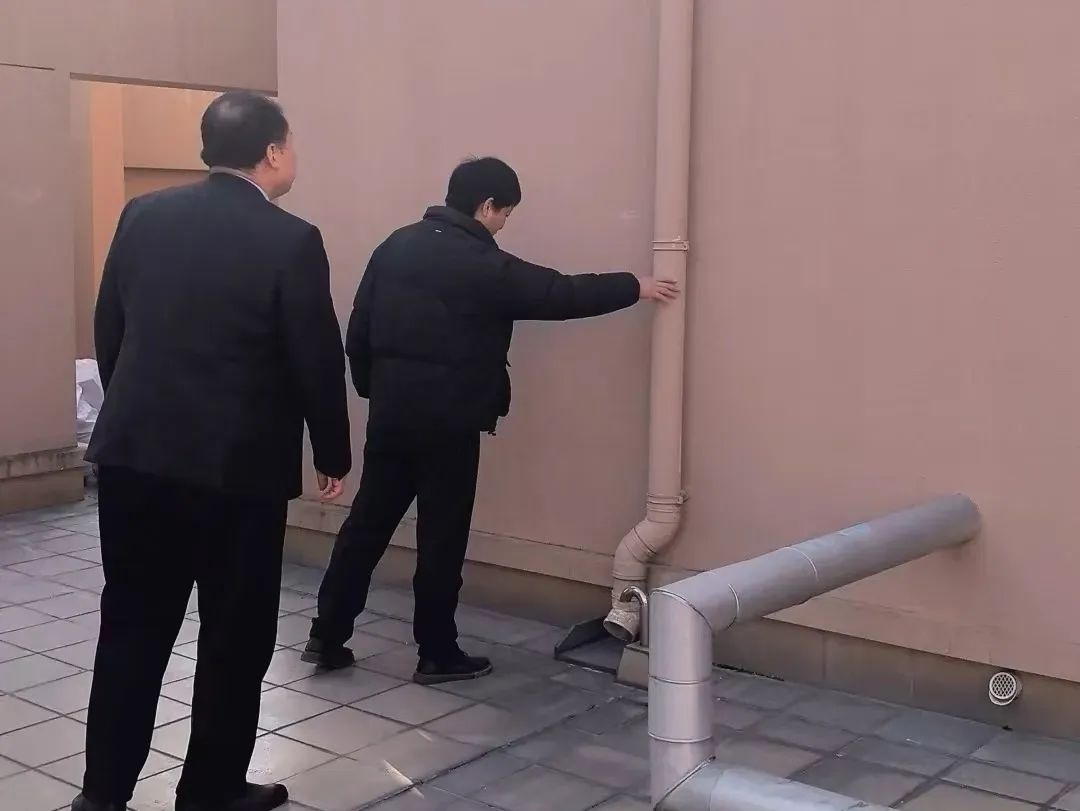 春节万家团圆时，他们为何坚守岗位？宝山路街道人员默默守护街区安宁  第3张