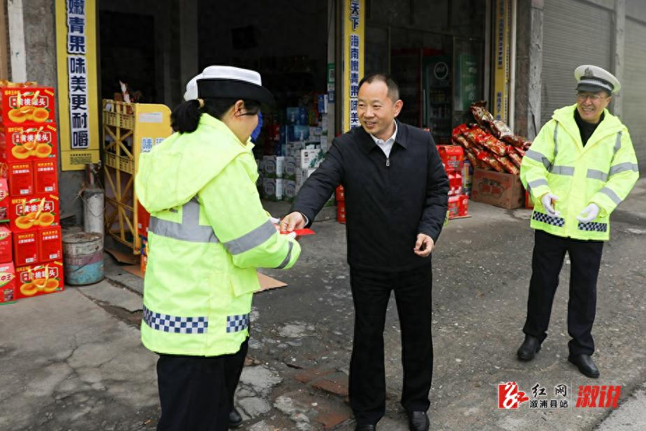 县委书记春节慰问多类人员！背后有何深意？