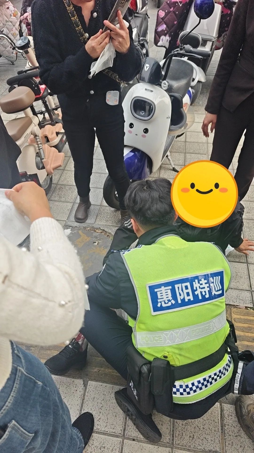 惠阳公安：巡逻途中拾手机、救助老人，这些暖心举动你见过吗？  第2张
