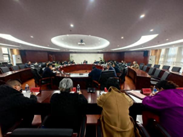东湖区老龄工作会议召开！2025年老龄工作要点将如何改变我们的生活？