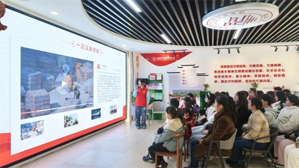 雷锋精神如何成为新时代青少年的精神灯塔？探索肥西县的文明实践新篇章  第3张