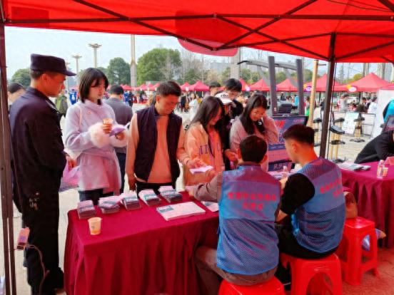 2025年鹰潭市3·5学雷锋全民健身活动，你参与了吗？科学健身指导、国民体质监测等你来体验