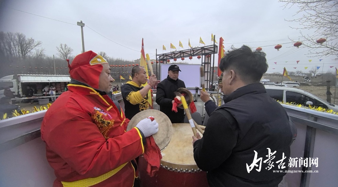 300年传承的龙灯节，你见过吗？250年古树下的烟花盛宴，震撼人心  第2张
