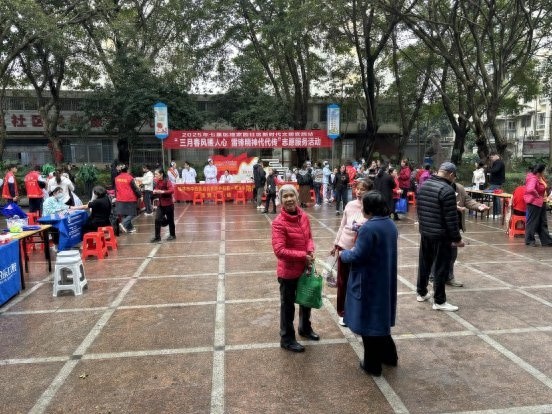 春风三月暖人心！雷锋精神如何代代相传？施家园社区的这场活动告诉你  第1张