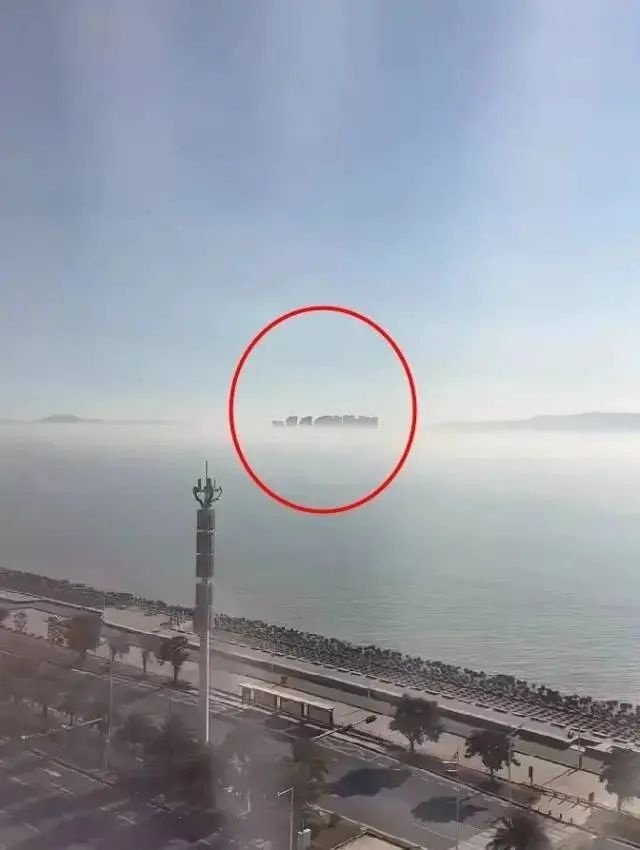 惊现海市蜃楼！汕头、厦门海面上空竟出现神秘建筑群，你看到了吗？  第2张