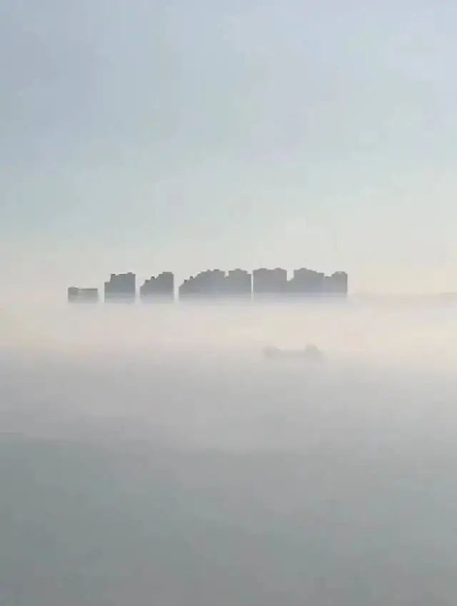 惊现海市蜃楼！汕头、厦门海面上空竟出现神秘建筑群，你看到了吗？  第3张