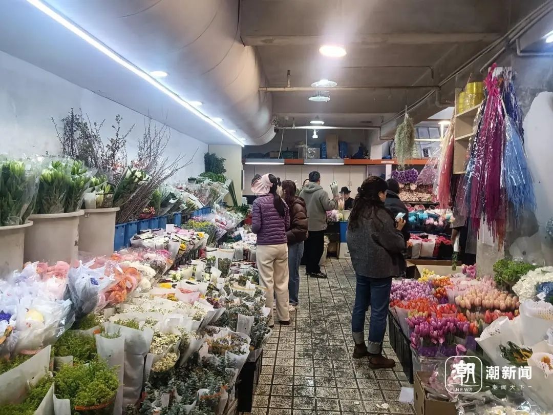 三八节临近，杭城花市为何冷清？原产地直播抢走生意  第2张