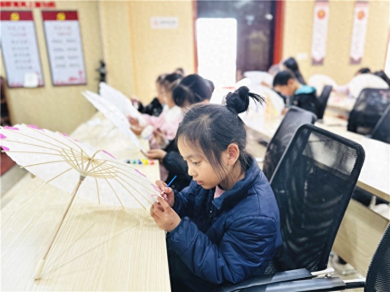 清明将至，社区开展文化体验活动：传统焕新活力!