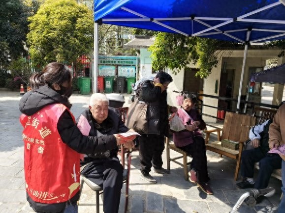 三里店社区移风易俗宣传活动！传统陋习如何破除？  第1张