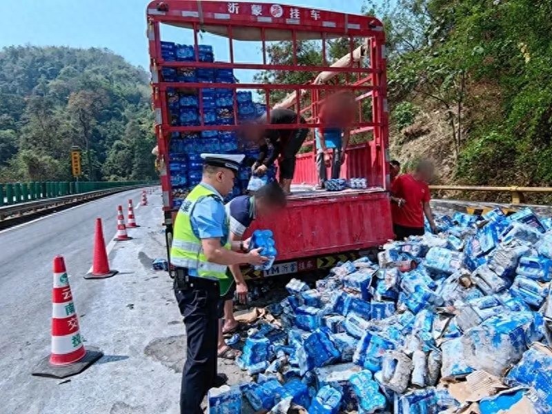 警民情深！看那些暖心警事：不期而遇的守护，你知道多少？