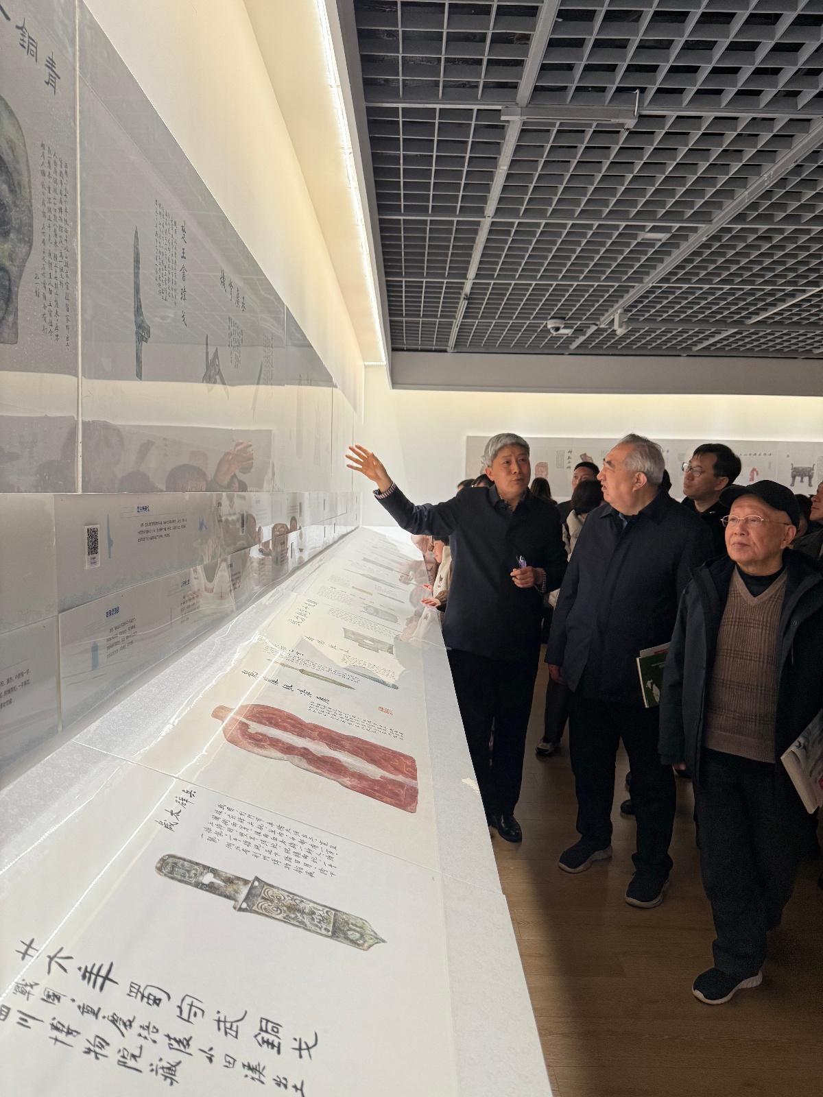 长江文明绘画展亮点何在？百米书画长卷震撼全场  第4张
