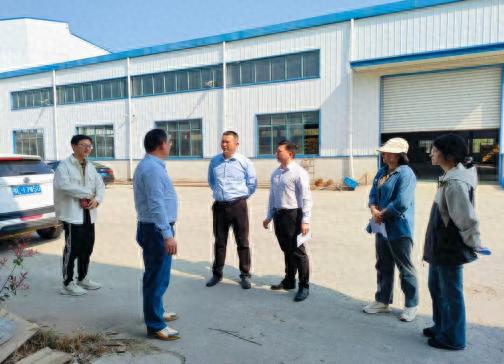 咸安区总工会新举措助力企业发展!中小微企业有福了?