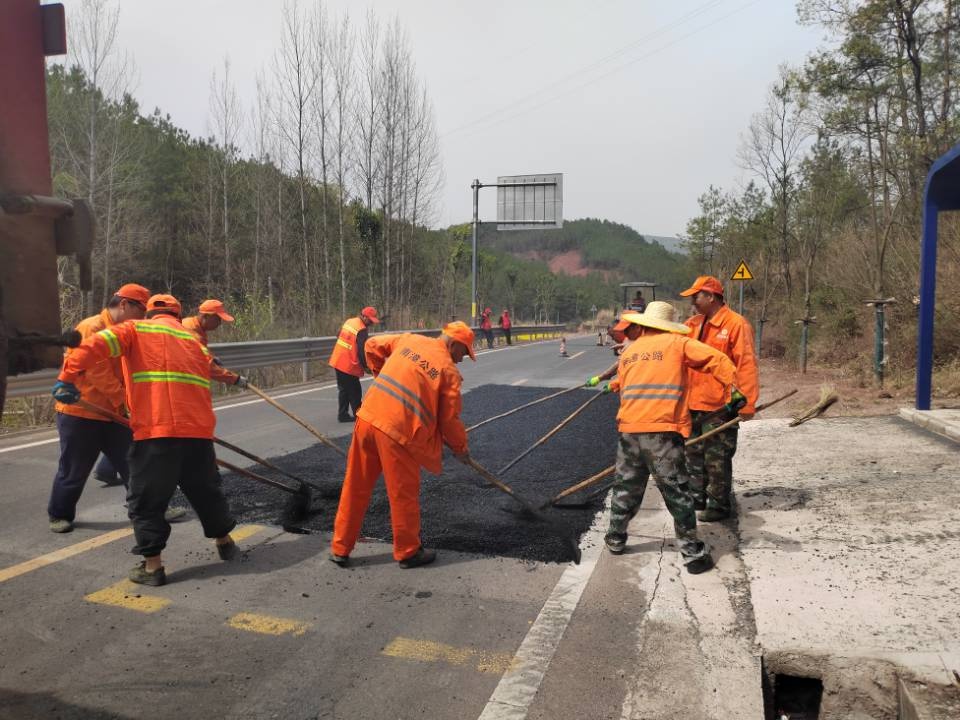 清明出行需求大增! 公路部门如何确保道路畅通?!  第2张