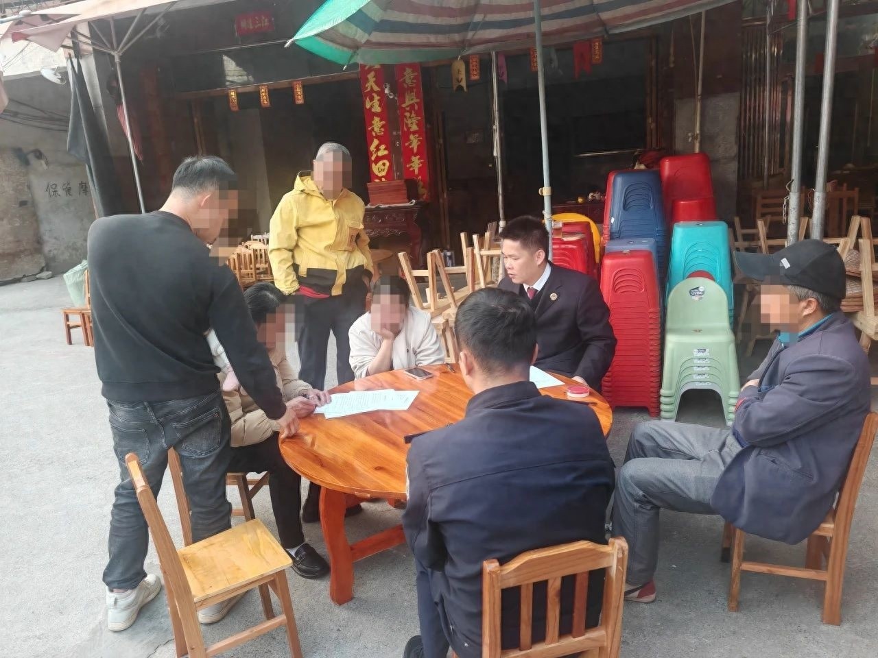 邻里纠纷竟演变成故意伤害案？检察官如何巧妙化解这场双向奔赴的冲突  第1张